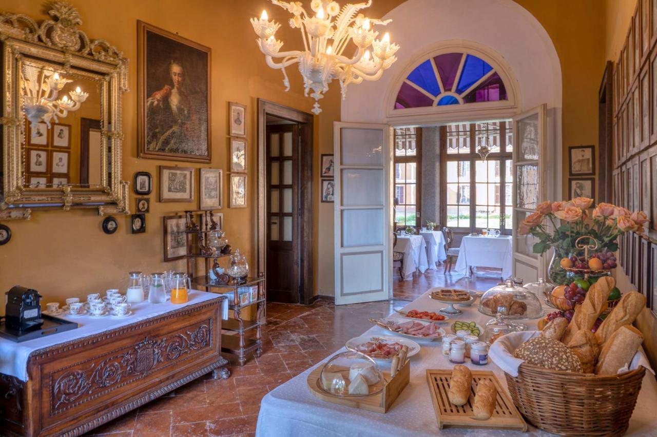 Palazzo Cavagna Sangiuliani Bed & Breakfast Bereguardo Exterior photo