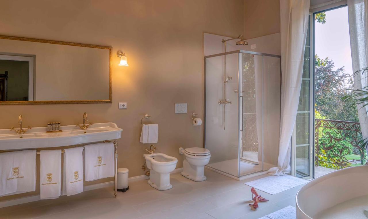 Palazzo Cavagna Sangiuliani Bed & Breakfast Bereguardo Exterior photo