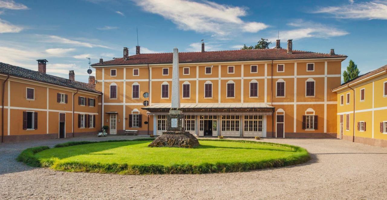 Palazzo Cavagna Sangiuliani Bed & Breakfast Bereguardo Exterior photo