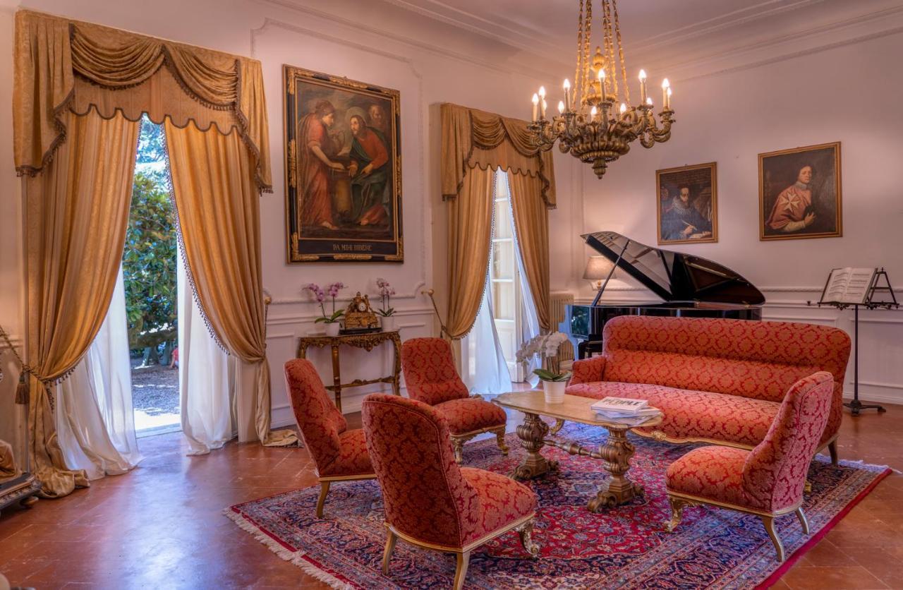 Palazzo Cavagna Sangiuliani Bed & Breakfast Bereguardo Exterior photo