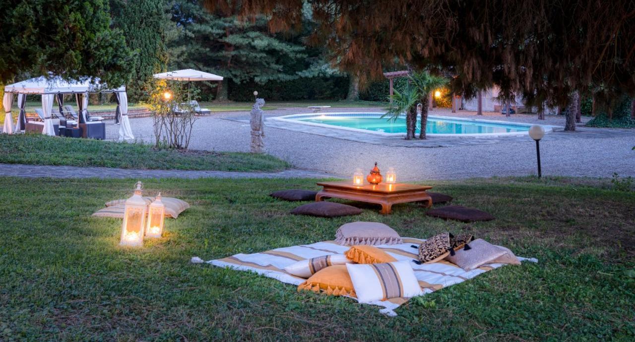 Palazzo Cavagna Sangiuliani Bed & Breakfast Bereguardo Exterior photo